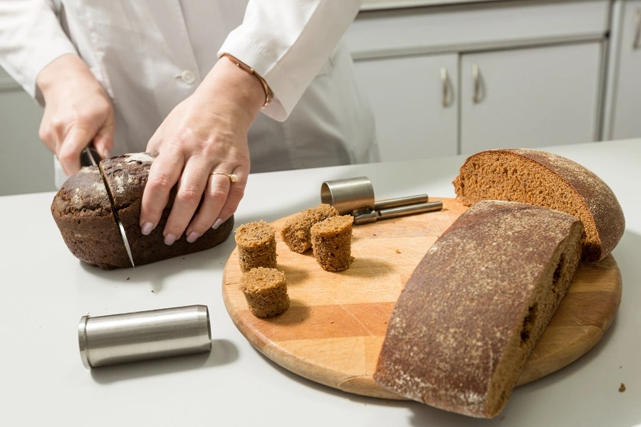 Scientists upcycle sunflower oil waste for high-protein, nutrient-rich bread