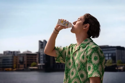 Image boy drinking milk
