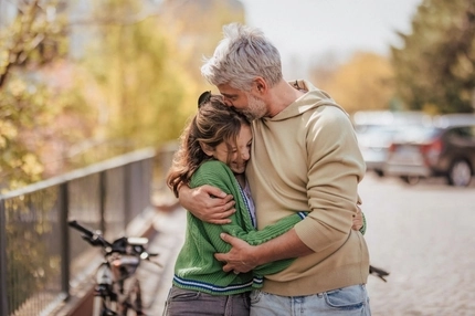Image father and daughter hug