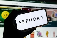 Sephora written on a phone.
