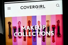 covergirl website with pink colors