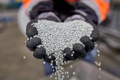 Tomra pellets from flakes