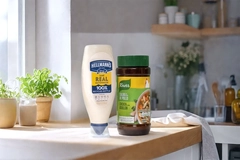 Image Hellmann's mayonnaise and Knorr chicken boullion.