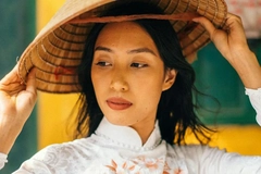 Image Vietnamese woman with traditional hat
