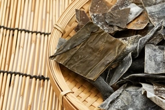Dried kombu seaweed Dried kombu seaweed