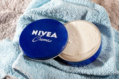 Image Nivea blue hand cream tub