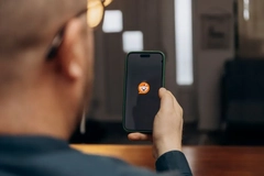 Image person posting on Reddit