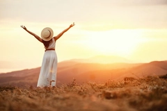Image Happy woman outside