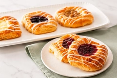 Image pastries with icing