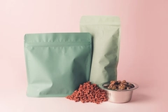 Image Reclosable pet food packaging